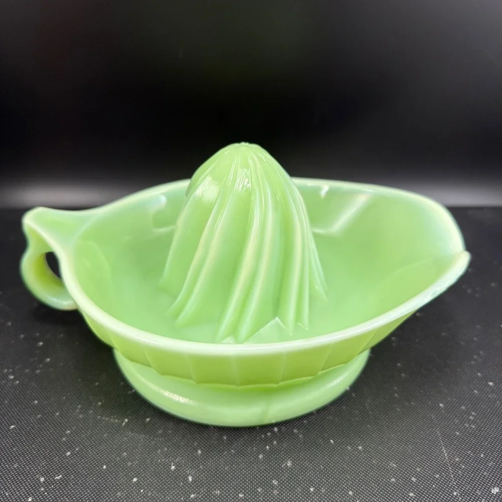 Vintage Jadeite Glass Citrus Juicer Reamer Green Milk Glass Ribbed 8 Inch